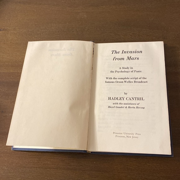 The Invasion from Mars A Study in the Psychology of Panic by Hadley Cantril 1982 - Picture 4 of 11